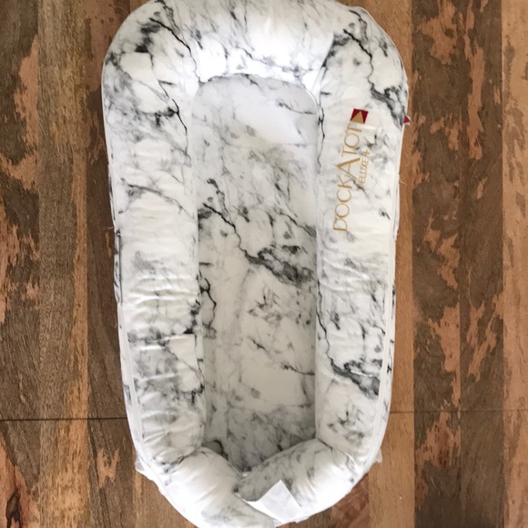 marble dockatot